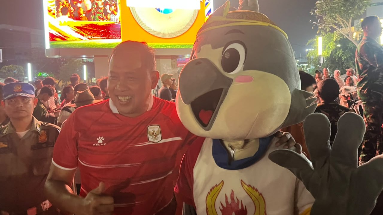 Tri Adhianto dan Maskot Walker Porprov XV Jabar 2026